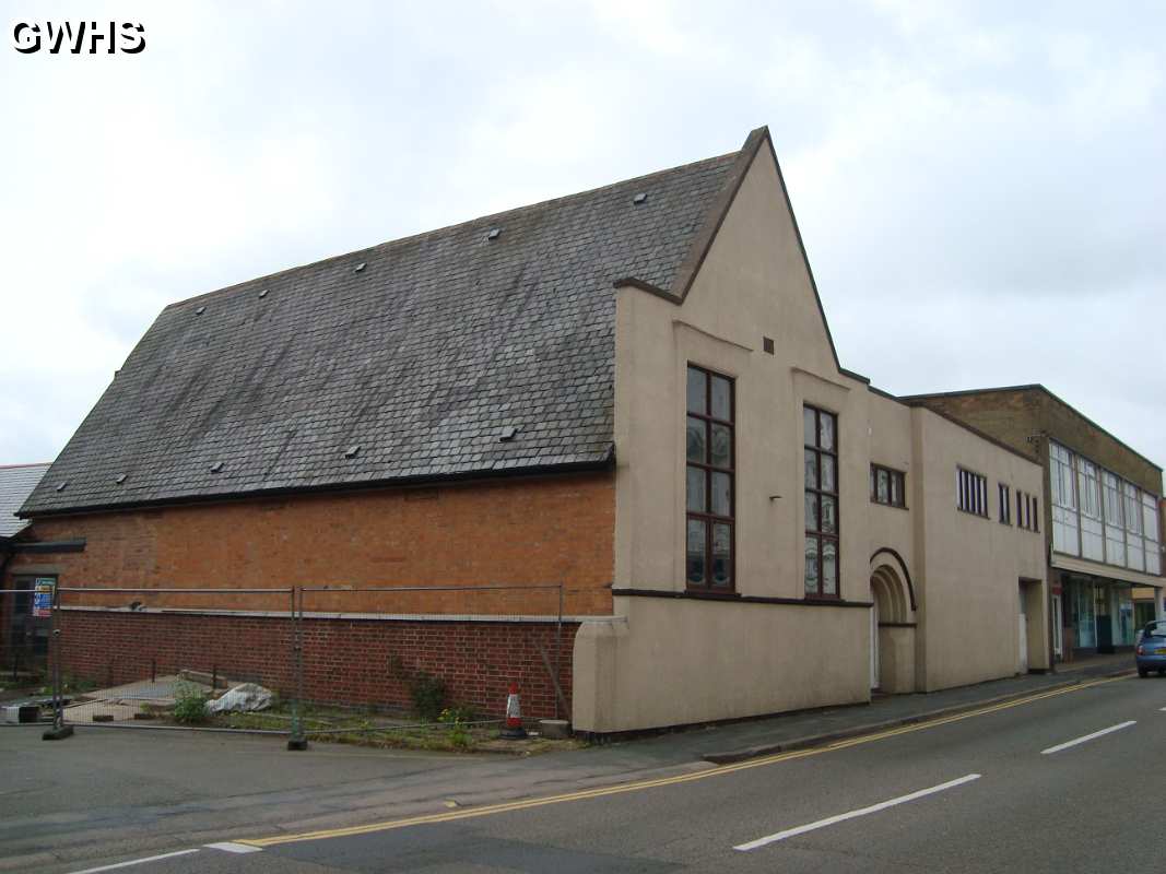 23-348 Side view of the Wigston Working Mens Club Long Street Wigston Magna June 2013