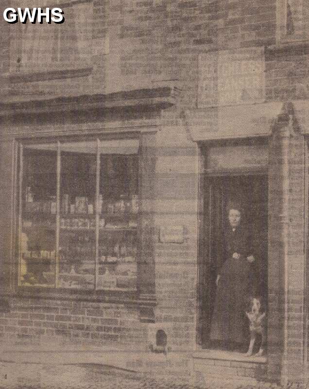 25-041 Mrs Lucy Clark's Confectionery Shop Long Street Wigston Magna circa 1900