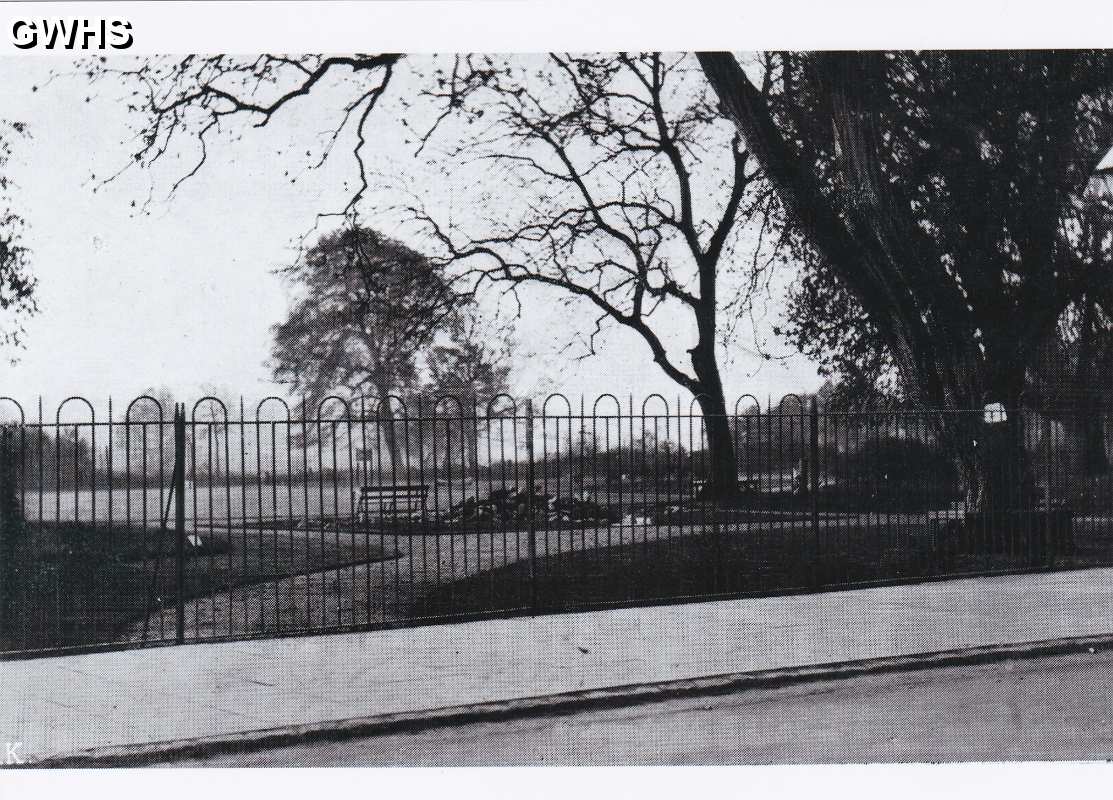 26-261 Peace Memorial Park Long Street Wigston Magna circa 1960
