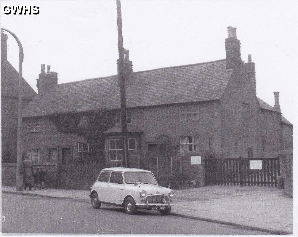 26-378 Cottages on Long Street Wigston Magna circa 1965