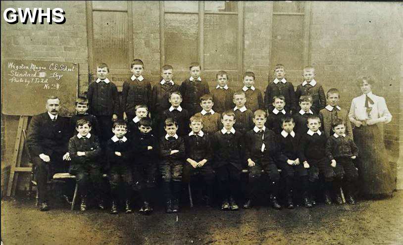 32-596 Wigston Magna C of E School Long Street 1908