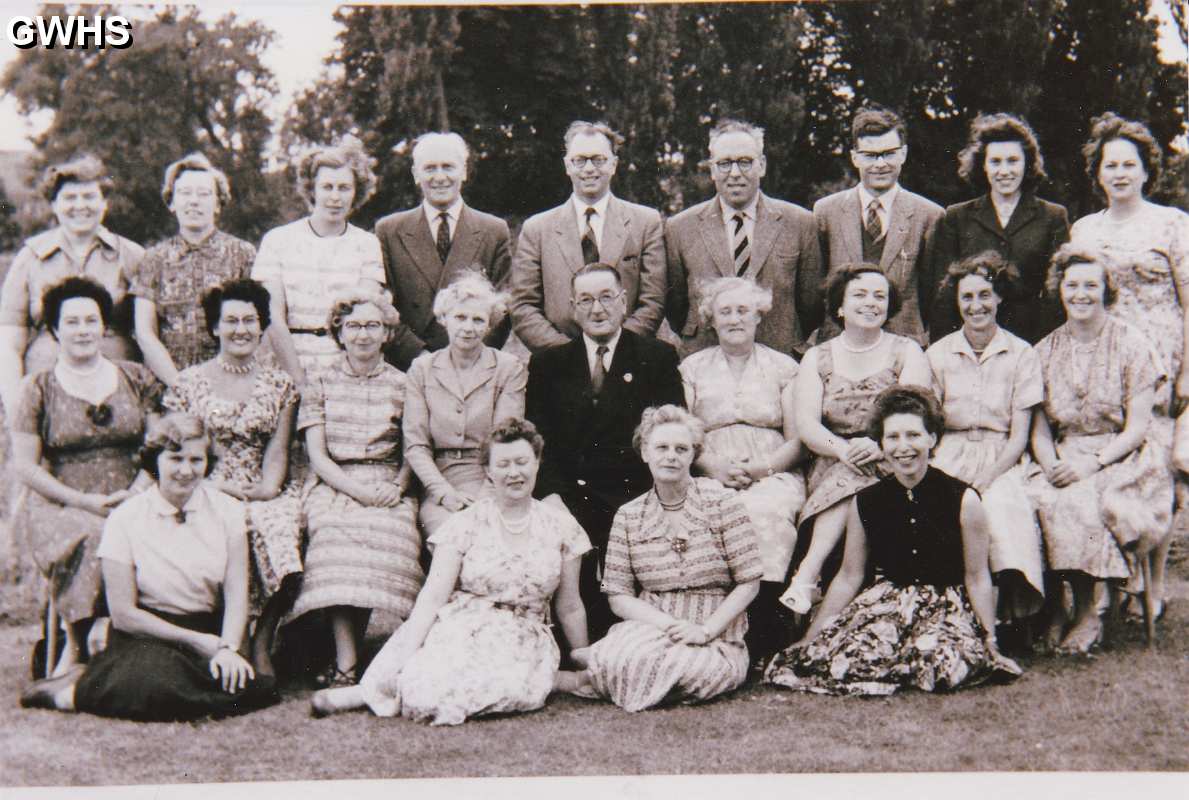 9-78 Staff of Long Street C of E School Wigston Magna 1939