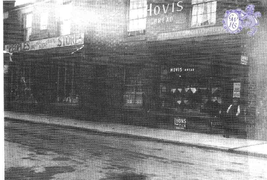 22-210 Hilton's shop in Leicester Road Wigston Magna circa 1910