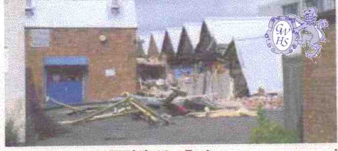 23-769 Cromwell Tools Factory in Wigston Magna being demolished in 2004 03