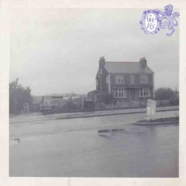 30-401 Compton Cottage Leicester Road Wigston Magna where The Stage Hotel is now