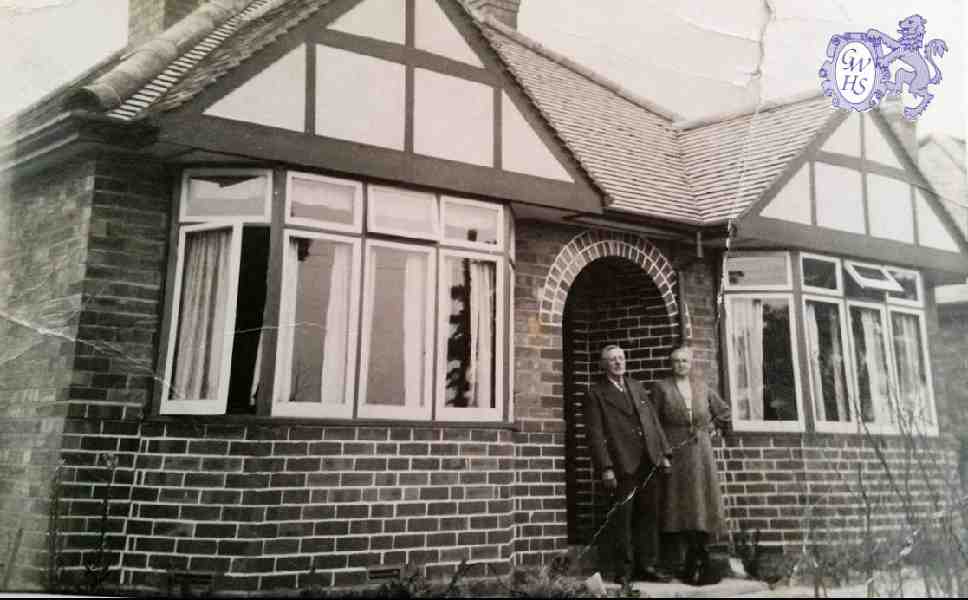 31-218 Mr & Mrs Green - House on Leicester Road next to Bishop & Bishop circa 1966