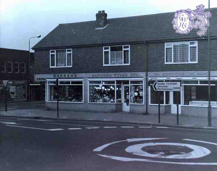 32-333 Warrens shop on corner of Leicester Raod and Frederick Street Wigston Magna c 1980