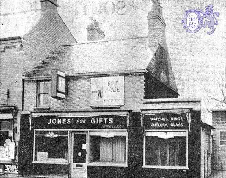 32-465 Jones for Gifts shop in Leicester Road Wigston Magna sold for development