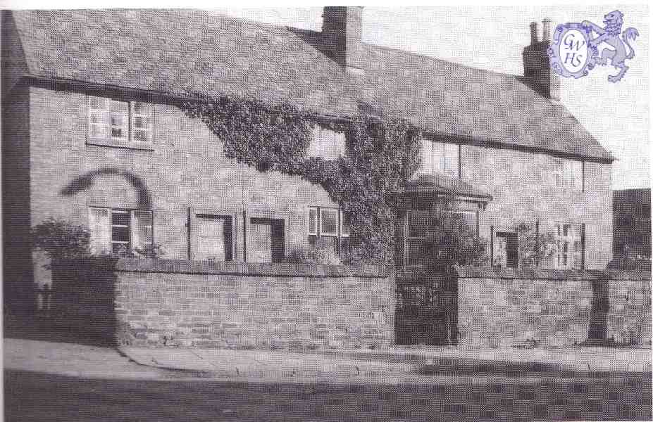 17-064 Cottages on Long Street Wigston Magna next to post office demolished in 1967