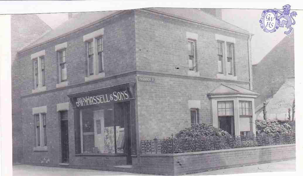 8-181 Hassell & Sons c 1930 Long Street Wigston Magna - now Neville Chadwick's shop