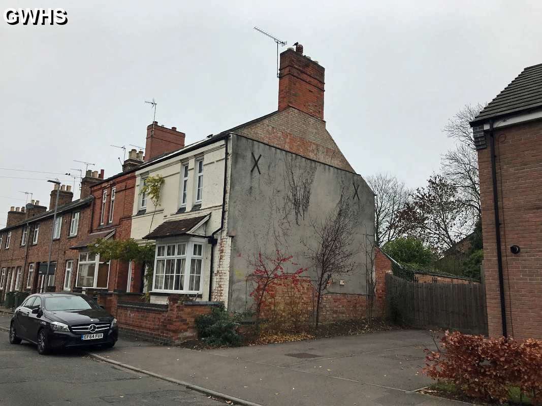 34-286 Side view of Bushloe Cottages Manor Street Wigston Magna 2018