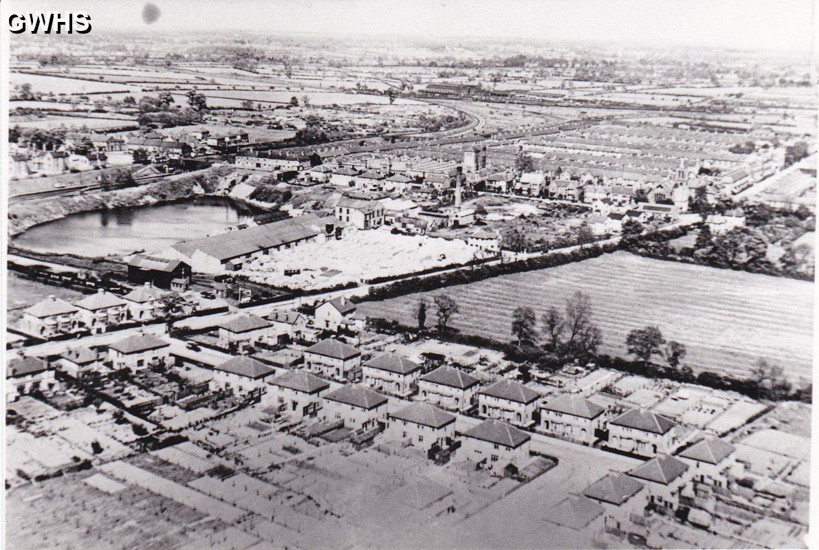 4-19 South Wigston with the old Brick Works pit filled with water