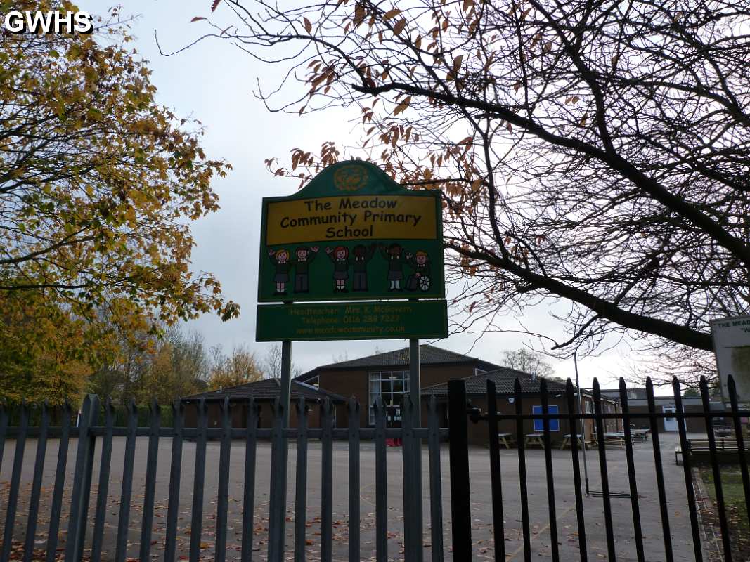26-353 Meres Walk entrace to The Meadows Primary School Wigston Magna Nov 2014