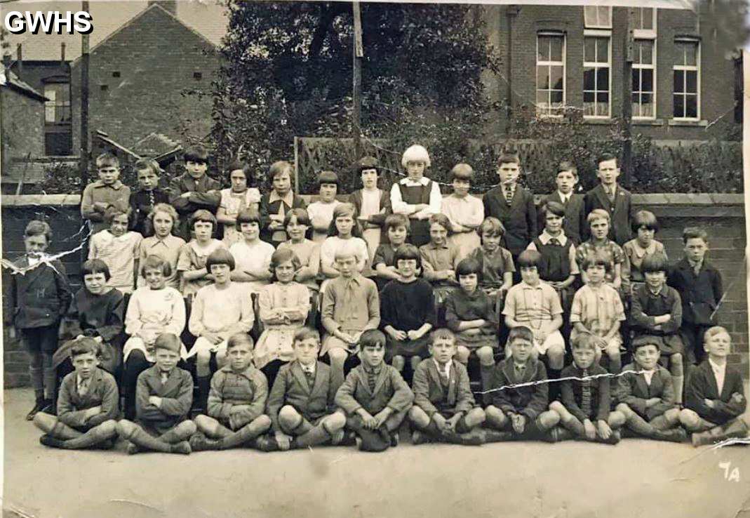 35-772 Long Street school pre 1930 Wigston Magna