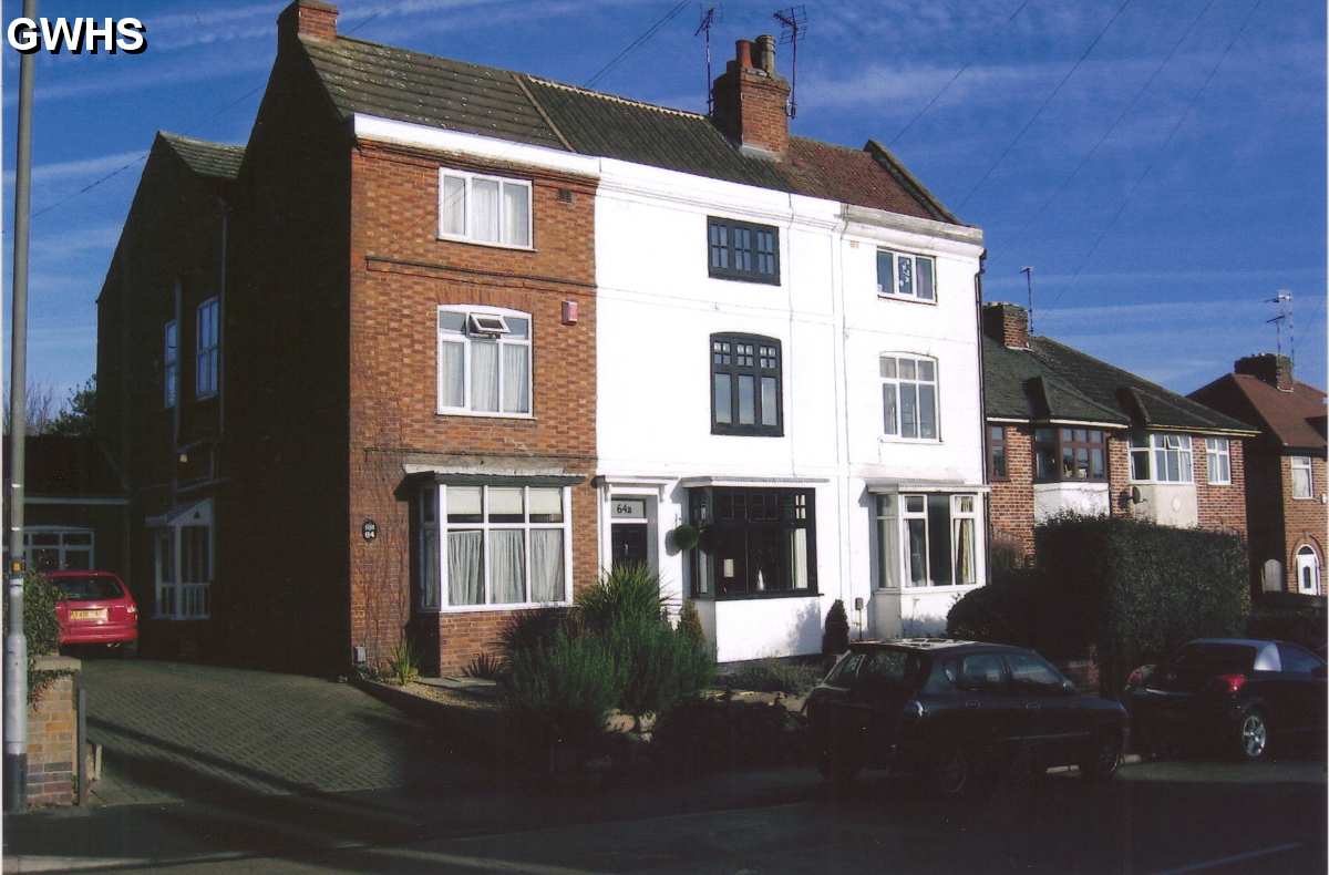 19-252 The Cedars Moat Street - notice bay windows which Hoskins hated taken 2012