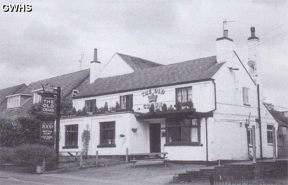 26-464 The Old Crown Moat Street Wigston c 1990