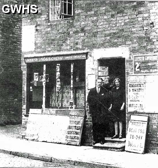 30-854 Colin and Margaret Herbert outside their shop in Moat Street Wigston Magna