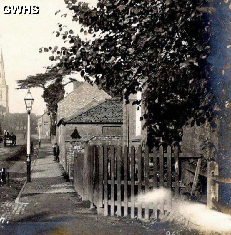 34-682 Moat Street Wigston Magna c 1905 looking toward Sll Saint's Church