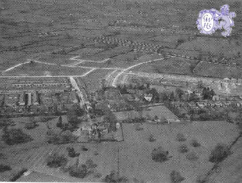 22-316 Aerial View of Wigston, showing Abington House at the rear Central Avenue and Clarke Road 1947