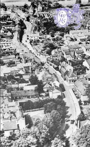 30-841 Aerial view of Long Street Wigston Magna circa 1950