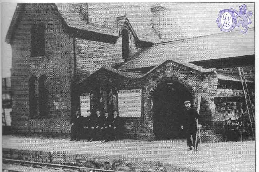 22-058 Wigston Station staff circa 1900