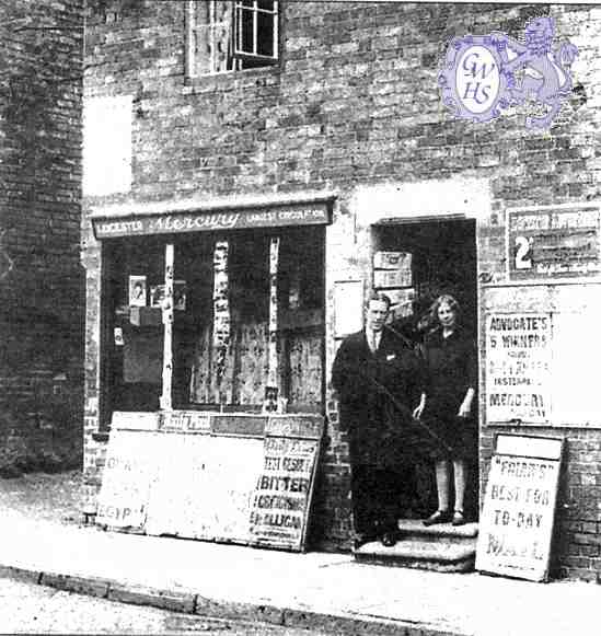 30-854 Colin and Margaret Herbert outside their shop in Moat Street Wigston Magna