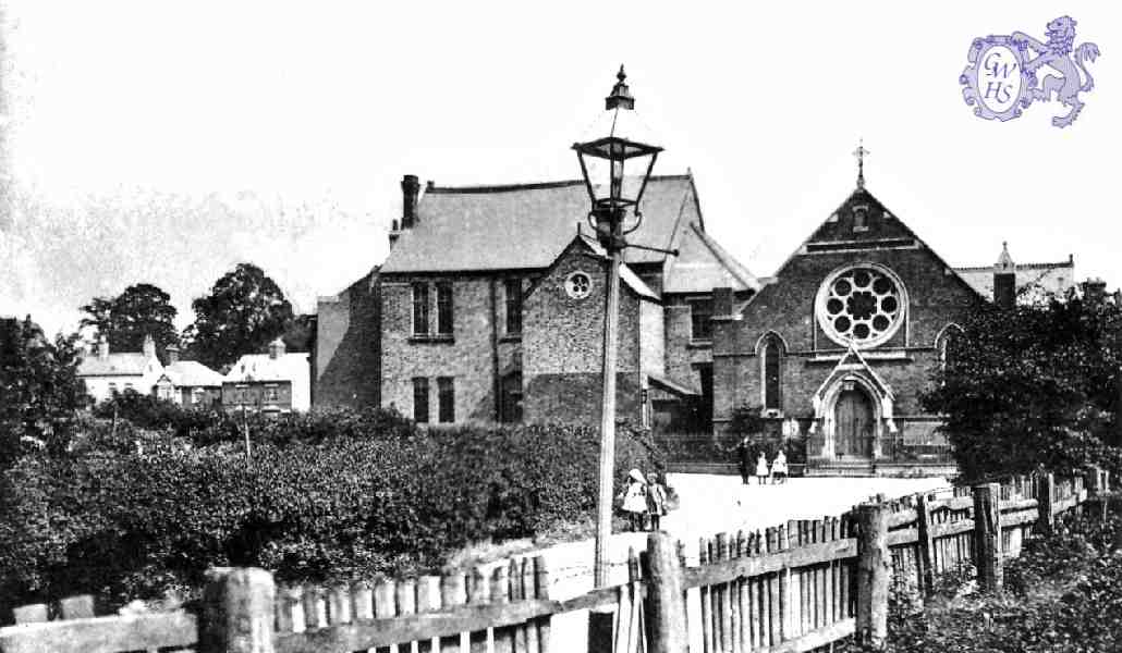 8-228a Moat Street Wigston Magna - Primitive Methodist Church c 1902 - left building was the Wyggeston Hospital Farmhouse