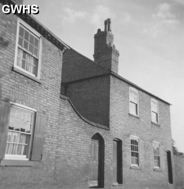 30-198a Cottages at 2 and 4 Newgate End Wigston Magna 1958