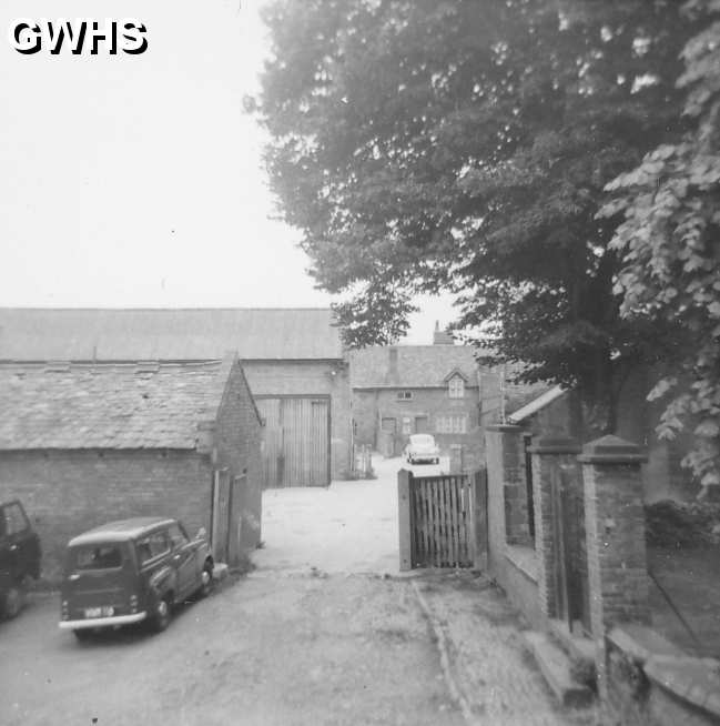 30-199a Co-operative farm yard - Rectory Farm -  to the south of All Saint's Church Newgate End Wigston Magna september 1965