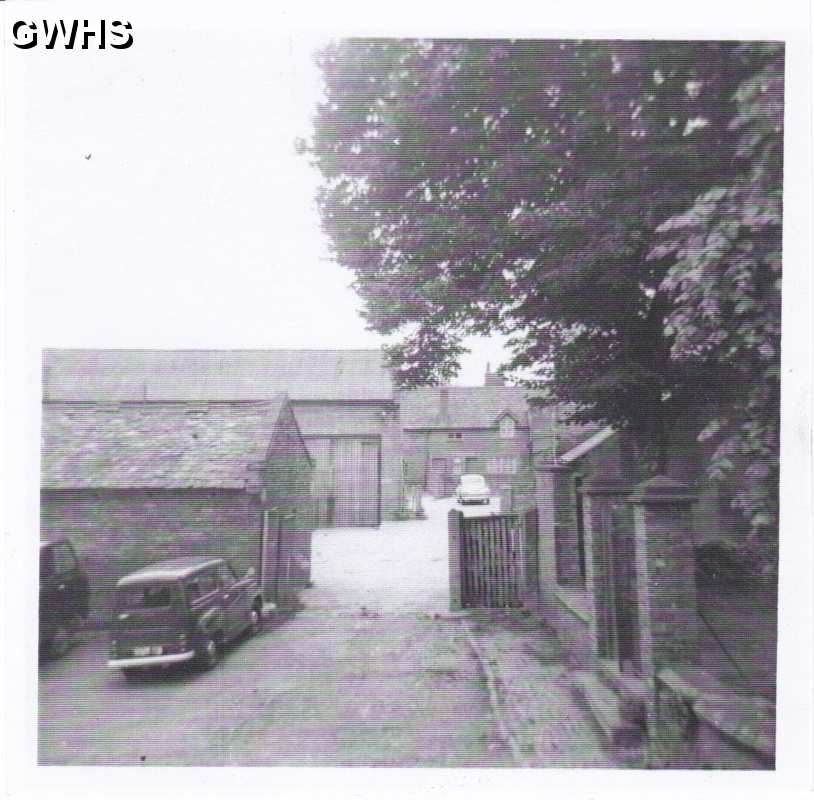 33-667 Entrance to Rectory Farm from Newgate End Wigston Magna  c 1950