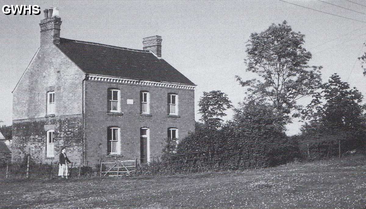 32-443 Highfield Farmhouse Newton Lane Wigston Magna 1957-8