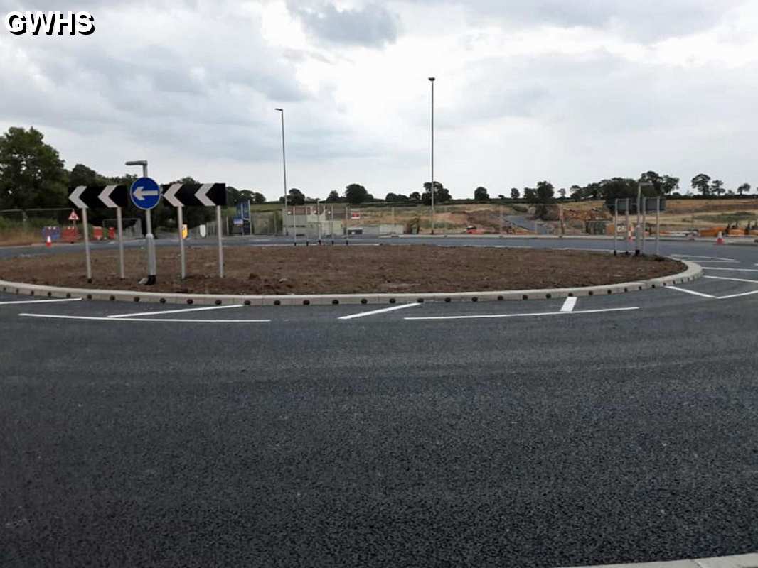 33-973 New Roundabout at entrance to the new Meadows Estate Newton Lane Wigston Magna July 2018