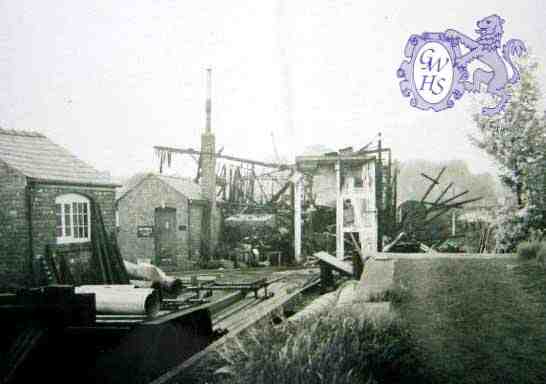 8-243  Evans Corn Mill Newgate End Wigston Magna after fire