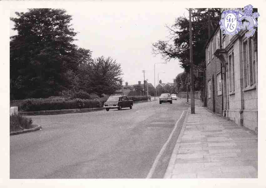 26-374 Bull Head Street looking up Oadby Lane Wigston Magna circa 1965