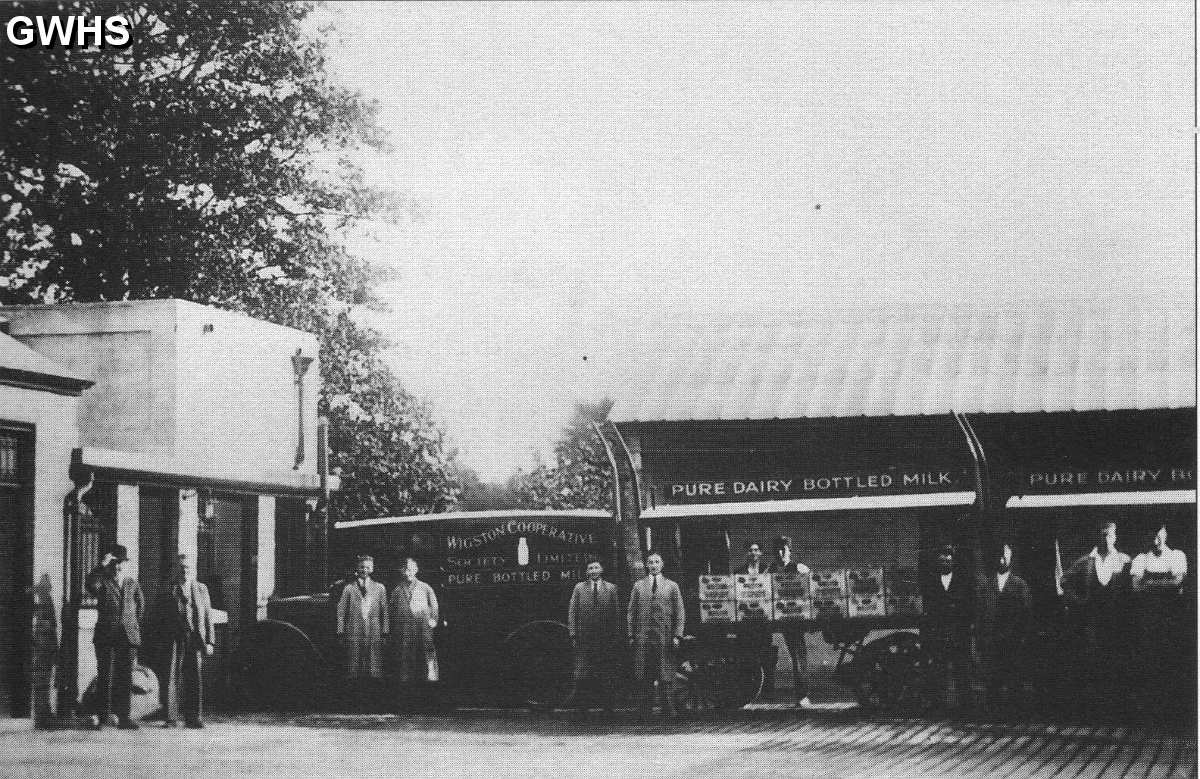 22-152 Wigston Co-operative Society Dairy circa 1932 Bushloe End now Parlour Close
