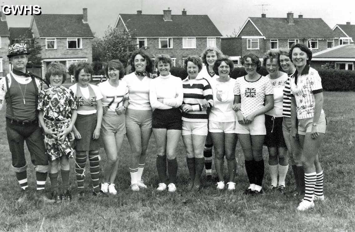 35-270 Wigston Football Team c 1977