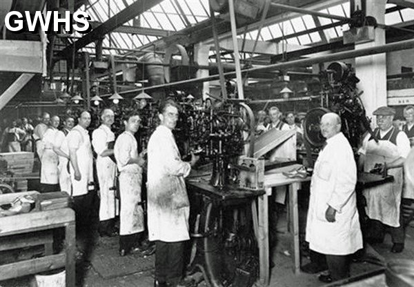 35-672 Lasting Room at Orson Wright & Sons Canal Street South Wigston c 1929