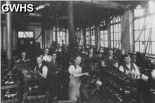 22-153 Workers in Gamble's Shoe Factory in Canal Street circa 1930