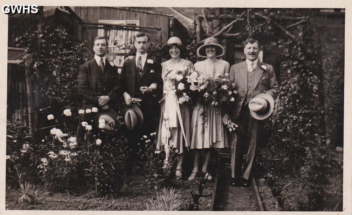 9-27 Lewyn - Stella Gambol wedding 1930  in back garden of 20 Central Avenue Wigston Magna