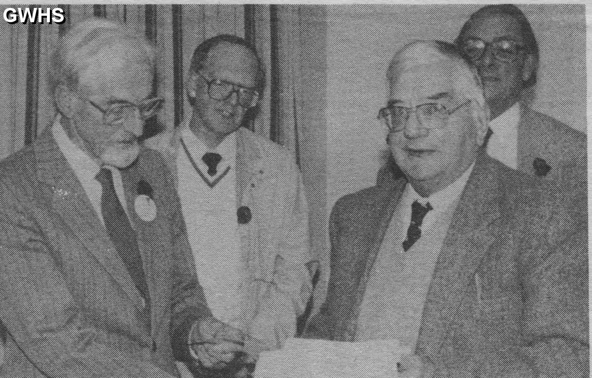 22-580 £1250 given to FWK Museum 1989