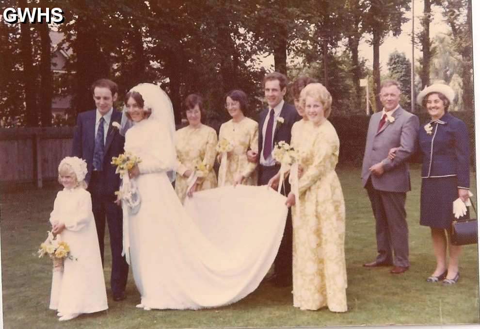 30-290 1973 GT wedding