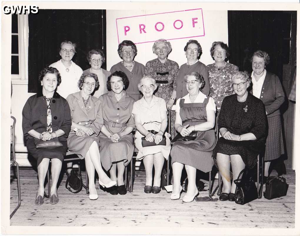 30-627 Founder members of the 1st Wigston Guides 1964