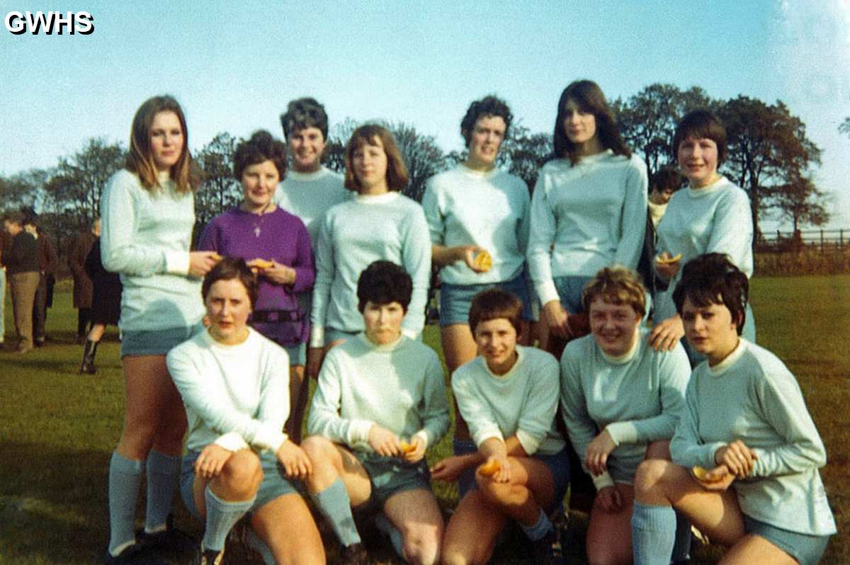 30-771 Blue Streaks Ladies football team from the Co-Op offices at Long Street Central Avenue Wigston Magna 1966