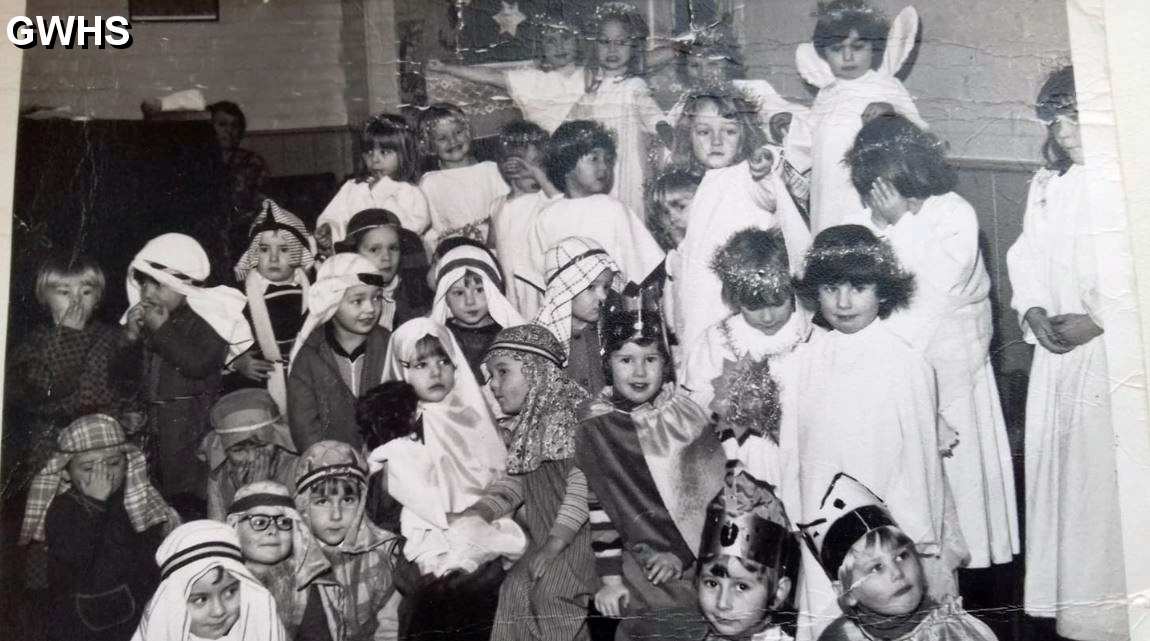 33-229 Nativity play at Wigston united reformed church play group on Long street about 1977
