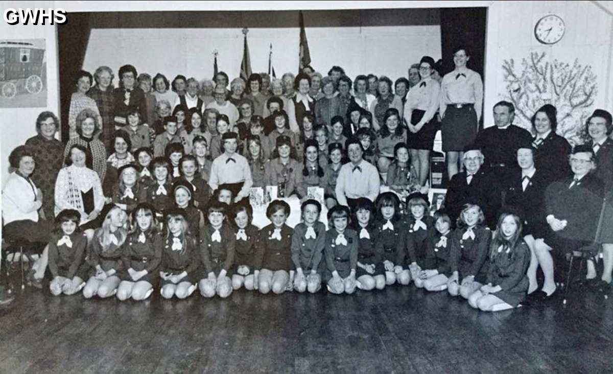 33-509 60th Celebrations of the First Wigston Guides, Brownies and the Trefoil Guild in Wigston Constitutional Hall 1974