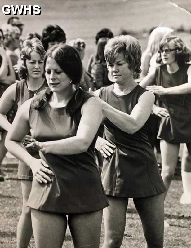 33-696 Little Hill Ladies Keep Fit Class 1970's