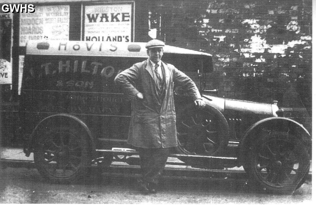 22-217 Osmond Hilton a familiar figure in Wigston Circa 1930