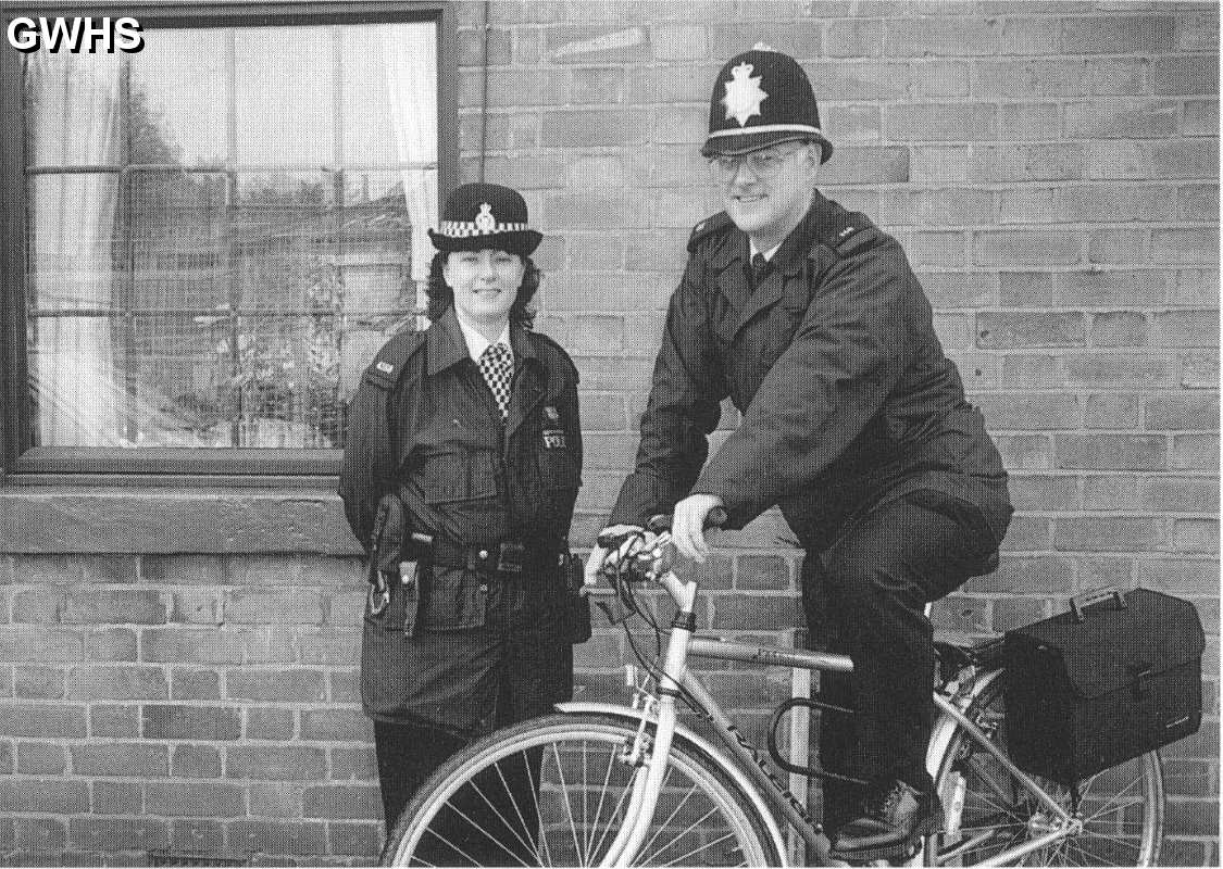 22-236 Local Policing Unit Jackie Harvey and Bob Panton  Wigston Magna