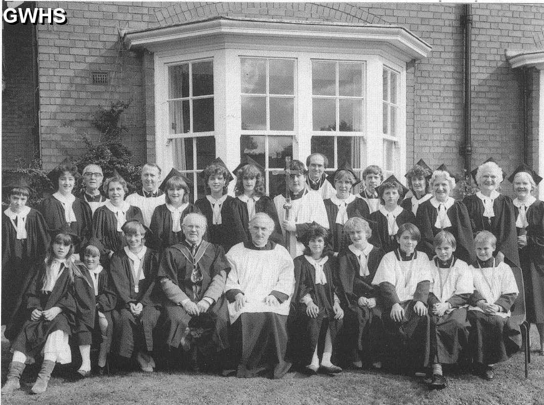 22-246 All Saints Church Choir 1985 Wigston Magna