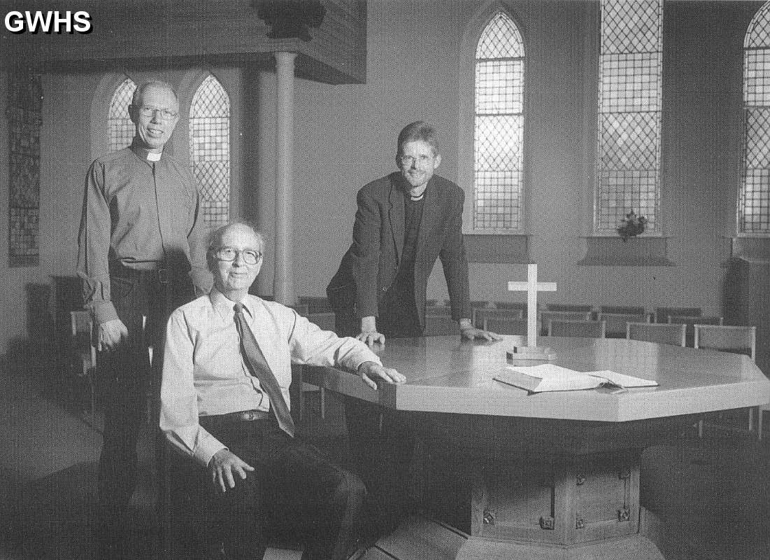 22-247 Ivor James Smith, Alan S Robinson and Martin Smithson on right  Wigston Magna